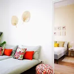 Sunny Flat 50 Meters From The Metro