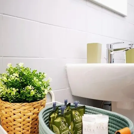 Sunny Flat 50 Meters From The Metro Milaan